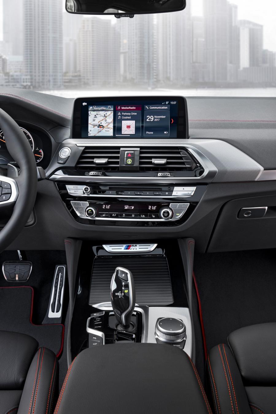 Детали интерьера BMW X4 M40d (G02) 2018 года  (WW) (фото 43 из 213)